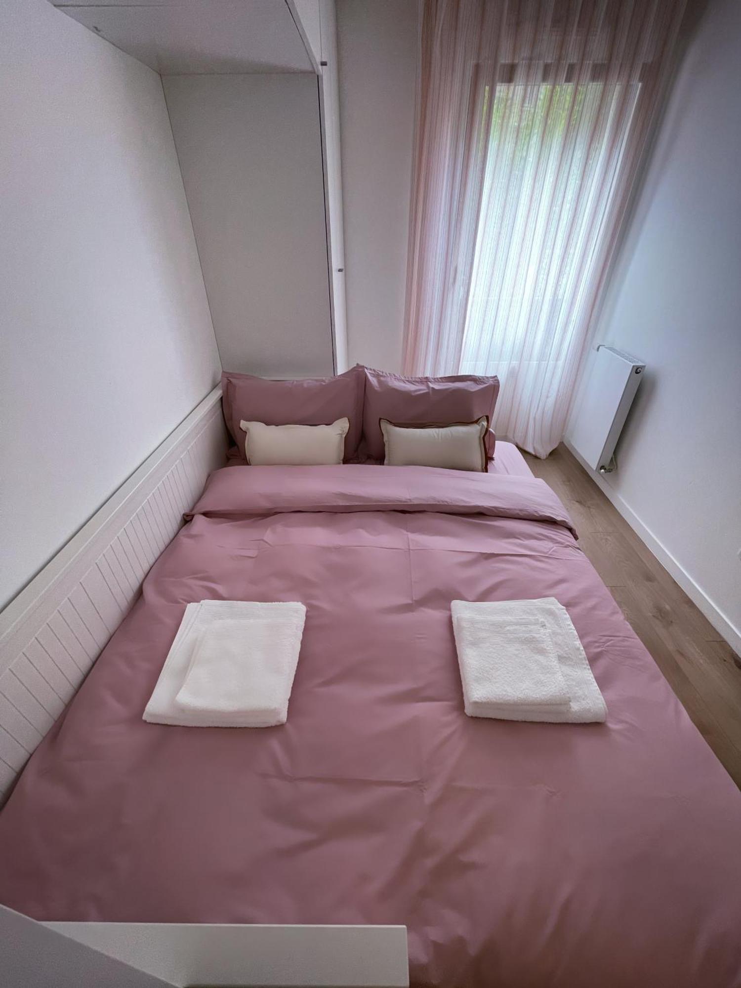Grand Appartement Clichy Exterior foto